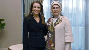 Emine Erdoğan, UNICEF Türkiye Temsilcisi Dominicis ile bir araya geldi