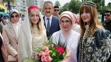 Emine Erdoğan ve Bakan Özer, İzmir'de kültür sanat merkezini açtı
