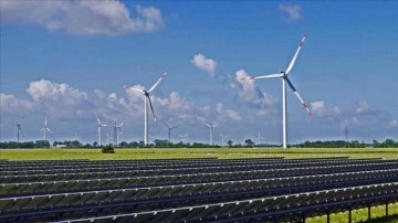 Emisyonları düşürmenin en ucuz yolu, rüzgar ve güneş enerjisi