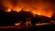 AMERİKA YANIYOR! &#39;En büyük beşinci orman yangını&#39; kontrol edilemiyor
