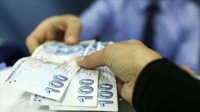 En d&uuml;ş&uuml;k emekli aylığının artırılmasına y&ouml;nelik d&uuml;zenlemeyi de i&ccedil;eren kanun teklifi komisyonda kabul edildi