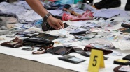 Endonezya'da düşen uçaktaki 52 yolcunun kimlik kartı bulundu
