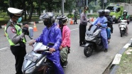 Endonezya&#39;da Kovid-19/ koronavirüs nedeniyle Ramazan ayı için tedbirler artırılıyor