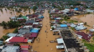 Endonezya'daki sel ve toprak kaymasında ölenlerin sayısı 31'e çıktı