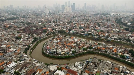 Endonezya'nın 42 milyon nüfuslu başkenti Cakarta, dünyanın en kalabalık şehri oldu