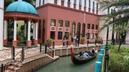 Endonezya'nın Venedik'i andıran minyatür parkı 'Küçük Venedik'e yoğun ilgi