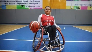 Engelli basketbolcu Havva, hem kulübü hem de milli takım için çalışıyor