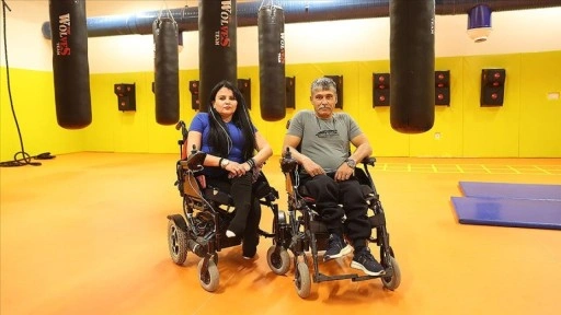 Engelli çift halterle hayata daha güçlü tutunuyor