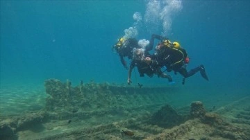 Engelli dalıcılar Anzak Koyu'ndaki batığa "zafer dalışı" yaptı