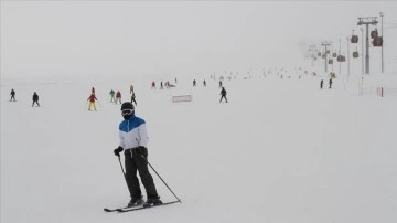 Erciyes'e yarıyıl tatilinde yarım milyona yakın ziyaretçi bekleniyor