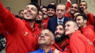 Erdoğan başarılı milli sporcuları kabul etti