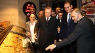 Erdoğan ile Vucic Belgrad'da Simit Sarayı'nı ziyaret etti