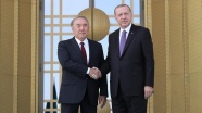 Erdoğan Nazarbayev'i resmi törenle karşıladı