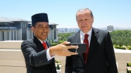 Erdoğan ve Widodo Külliye'nin balkonunda özçekim yaptı