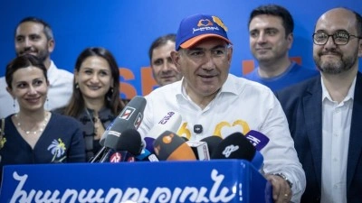 Ermenistan'da Başbakan Paşinyan'ın liderliğindeki partinin se&ccedil;im galibiyeti kesinleşti