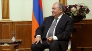 Ermenistan&#039;da muhalefet, Cumhurbaşkanı Sarkisyan&#039;ı krizi çözmemekle suçladı