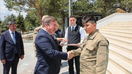 Erzincan'da engelli kişinin askerlik hayali gerçekleştirildi
