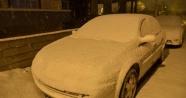 Erzincan'da yağan kar şehri beyaza bürüdü