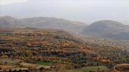 Erzincan&#039;ın yüksek kesimlerinde sonbahar renkleri havadan görüntülendi