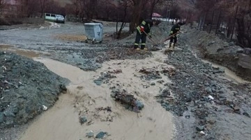 Erzincan'da sağanak taşkınlara sebep oldu