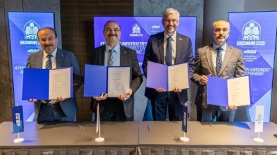 Erzurum'da d&uuml;zenlenecek 2028 Avrupa &Uuml;niversite Kış Oyunları i&ccedil;in resmi imzalar atıldı