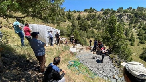 Erzurum'da Oltu taşı ocağındaki göçükte işçilerden biri öldü, 2'si ağır yaralandı