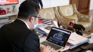 Erzurum Valisi Okay Memiş &#039;Buz tutan gölde futbol&#039; seçti