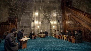 Erzurum'un Ramazan coşkusunu yansıtan gelenek: Hafızlar mukabelesi