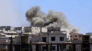 Esed ordusu sivillerin toplandığı yere misket bombası attı