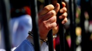 Esed rejiminin tam af yasası çıkardığı gün Deyrizor&#039;da 59 kişi tutuklandı