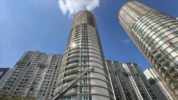 Esenyurt'ta 33 katlı binada &ccedil;ıkan yangın s&ouml;nd&uuml;r&uuml;ld&uuml;