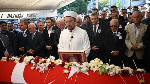 Eski CHP Genel Başkanı Öymen İstanbul'da son yolculuğuna uğurlandı