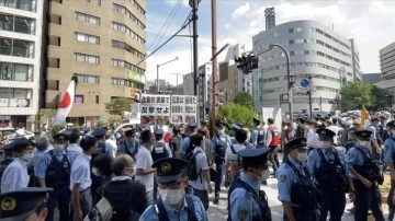 Eski Japon Başbakan Abe'nin cenazesi için düzenlenecek devlet töreni protesto edildi