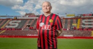 Eski milli futbolcu Burhan Tözer hayatını kaybetti
