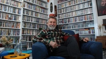 Eskişehirli emekli teknisyen 35 yılda binlerce kaset, plak, CD ve DVD biriktirdi