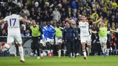 Ey&uuml;pspor, son b&ouml;l&uuml;mdeki performansıyla S&uuml;per Lig'e tutundu