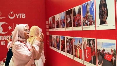 Farklı coğrafyalardan gen&ccedil;ler, 15 Temmuz'un 10. yılında Demokrasi ve &Ouml;zg&uuml;rl&uuml;kler Adası'nda