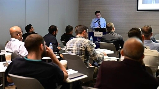 Farklı ülkelerden uzman cerrahlar İstanbul'da "artroplasti" eğitiminde buluştu