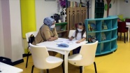 Fatih'in ilk çocuk kütüphanesi minik okurlarla buluştu