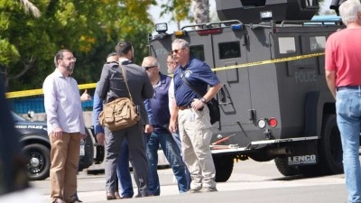 FBI: San Diego İslam Merkezi saldırganlarıyla bağlantılı evlerde 30 silah ele ge&ccedil;irildi
