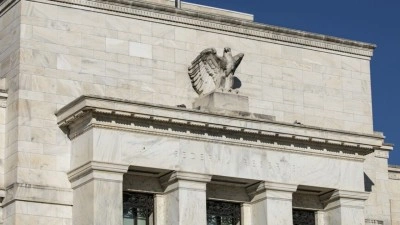 Fed, y&uuml;ksek belirsizliğe rağmen ekonomik faaliyetin sağlam hızda genişlediğini belirtti