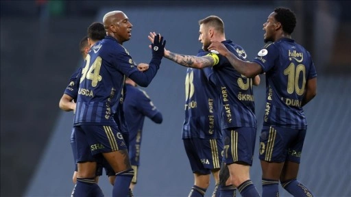 Fenerbah&ccedil;e, 3 puanı 3 golle aldı
