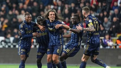 Fenerbah&ccedil;e 3 puanı 4 golle aldı