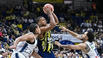 Fenerbah&ccedil;e Beko, Anadolu Efes'i 73-72 yendi