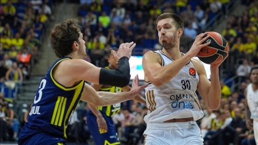 Fenerbahçe Beko, Dubai Basketbol'a mağlup oldu