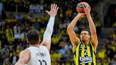 Fenerbah&ccedil;e Beko, Real Madrid'e 74-69 yenildi