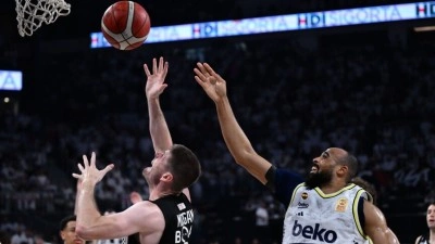 Fenerbah&ccedil;e Beko seride 2-1 &ouml;ne ge&ccedil;ti