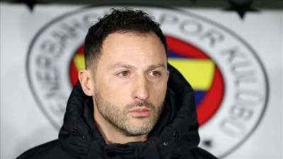 Fenerbah&ccedil;e'de Domenico Tedesco ve Devin &Ouml;zek ile yollar ayrıldı