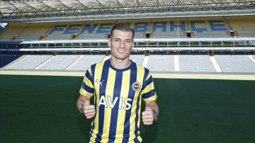 Fenerbahçe, Ezgjan Alioski'nin transferini duyurdu