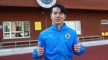 Fenerbahçe, Güney Koreli genç futbolcu Jin-ho Jo ile sözleşme imzaladı